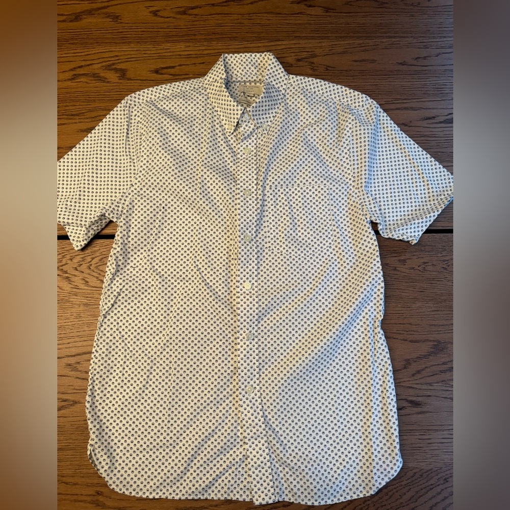 Club Monaco Short Sleeve Button Down